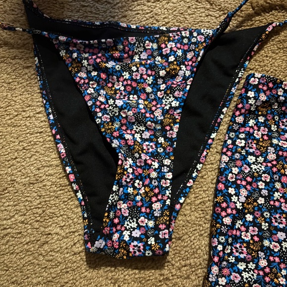 Floral Bikini Set - Picture 3 of 4